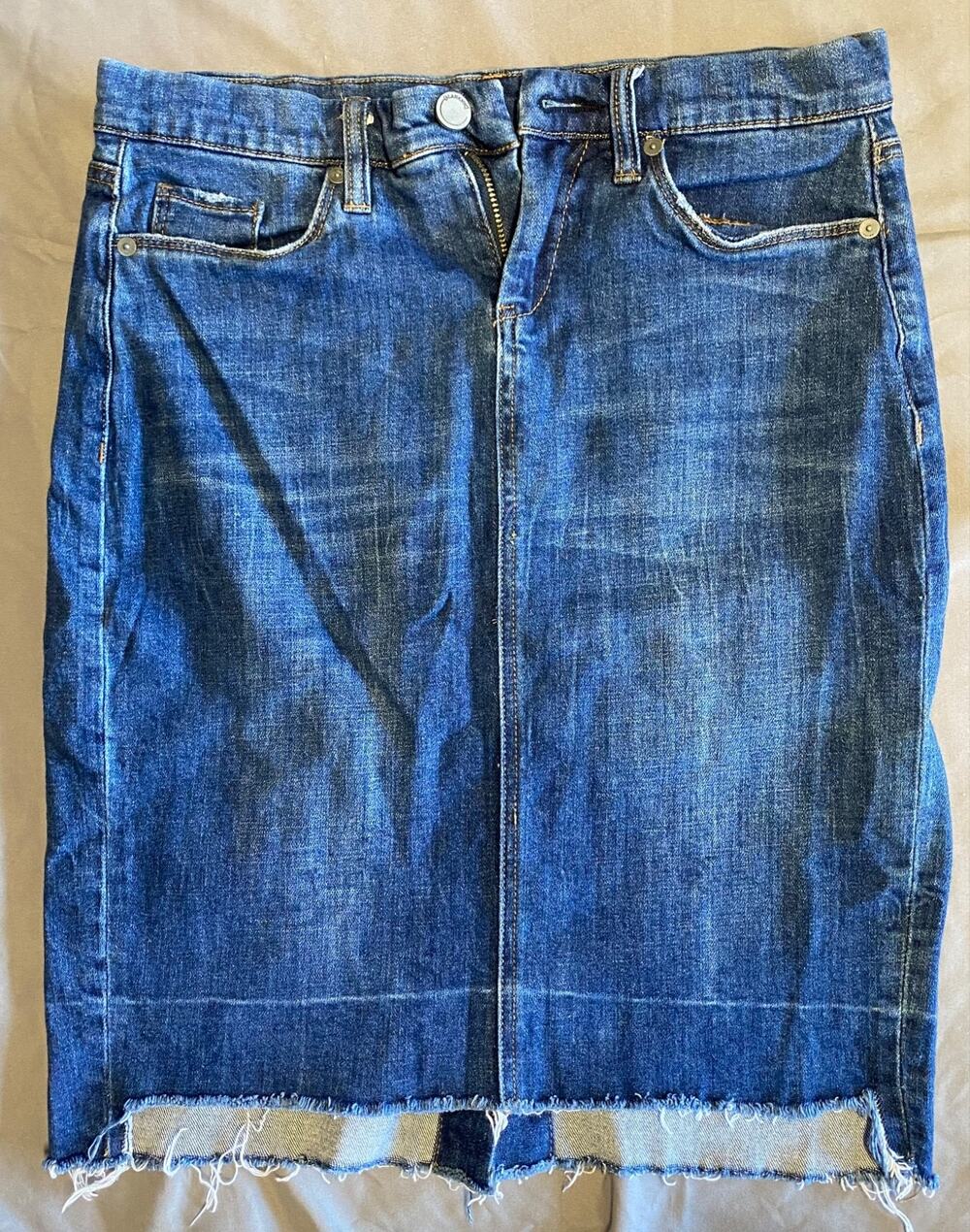 Blank NYC Denim Skirt Women’s Size 26 Blue Raw Hem Distressed Casual M